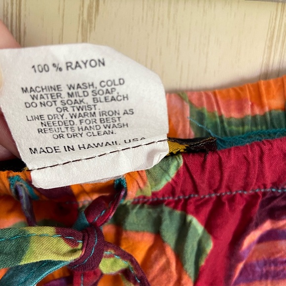 JAMS WORLD Teaberry Floral Cropped Pants Made in Hawaii Sz XL - Picture 5 of 10